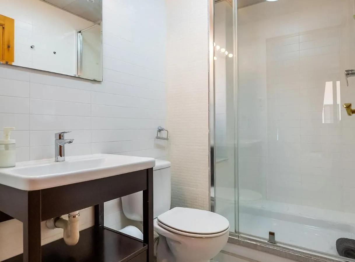 Apartamentos El Pintor Barcelona Spain
